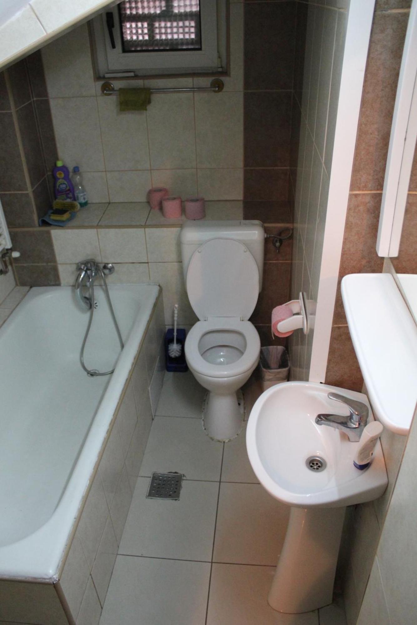 Fun House Hostel Bucharest Luaran gambar