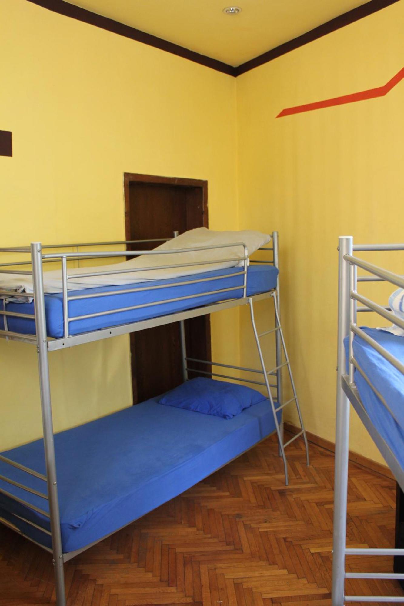 Fun House Hostel Bucharest Luaran gambar